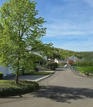 Neue Helle Im Herrlichen * فل